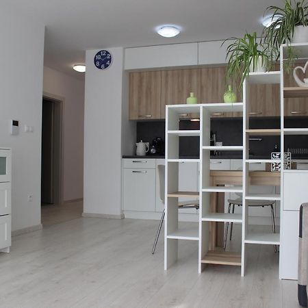 Leo Apartment Free Parking!!! Bratysława Zewnętrze zdjęcie