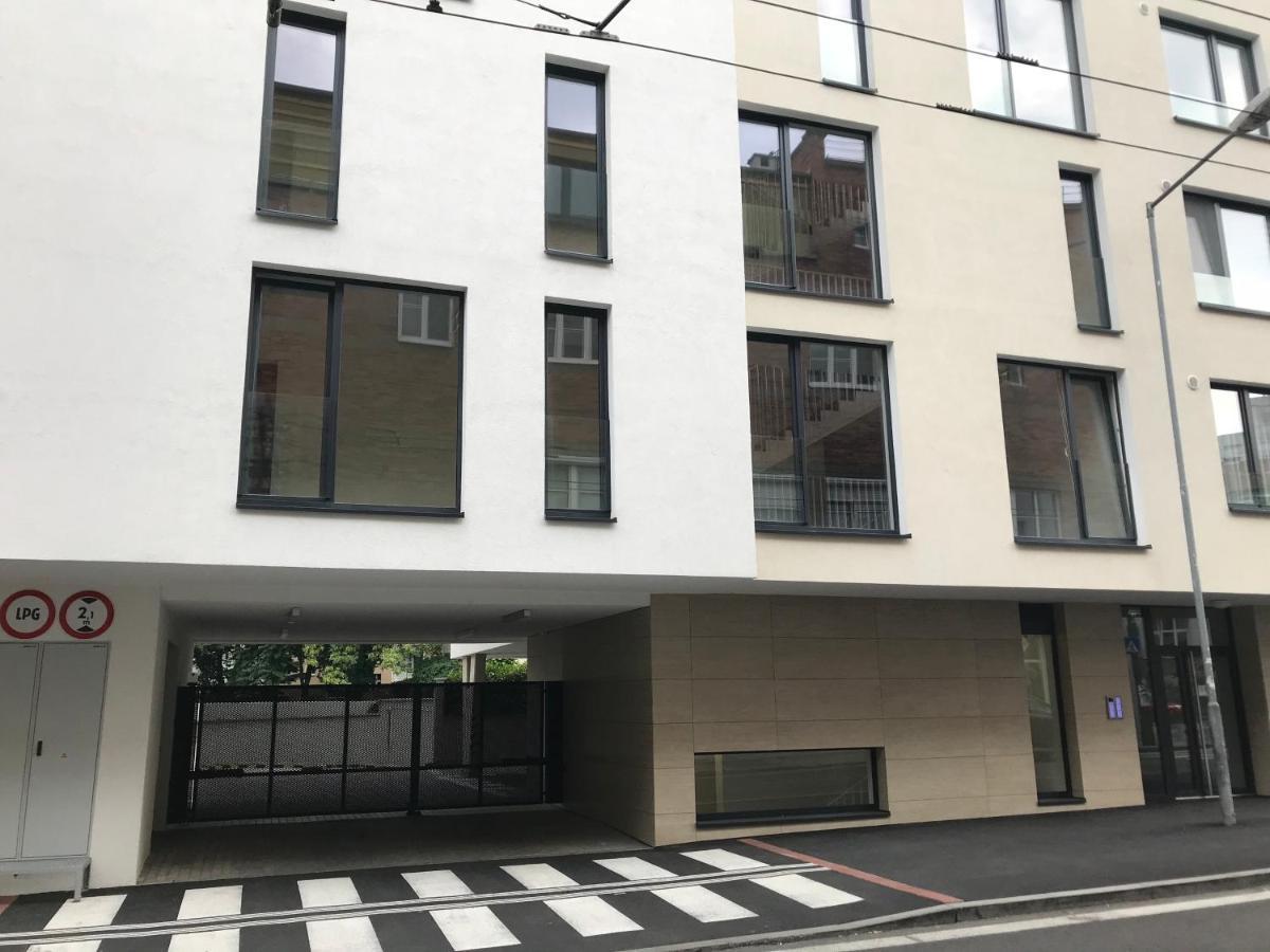 Leo Apartment Free Parking!!! Bratysława Zewnętrze zdjęcie