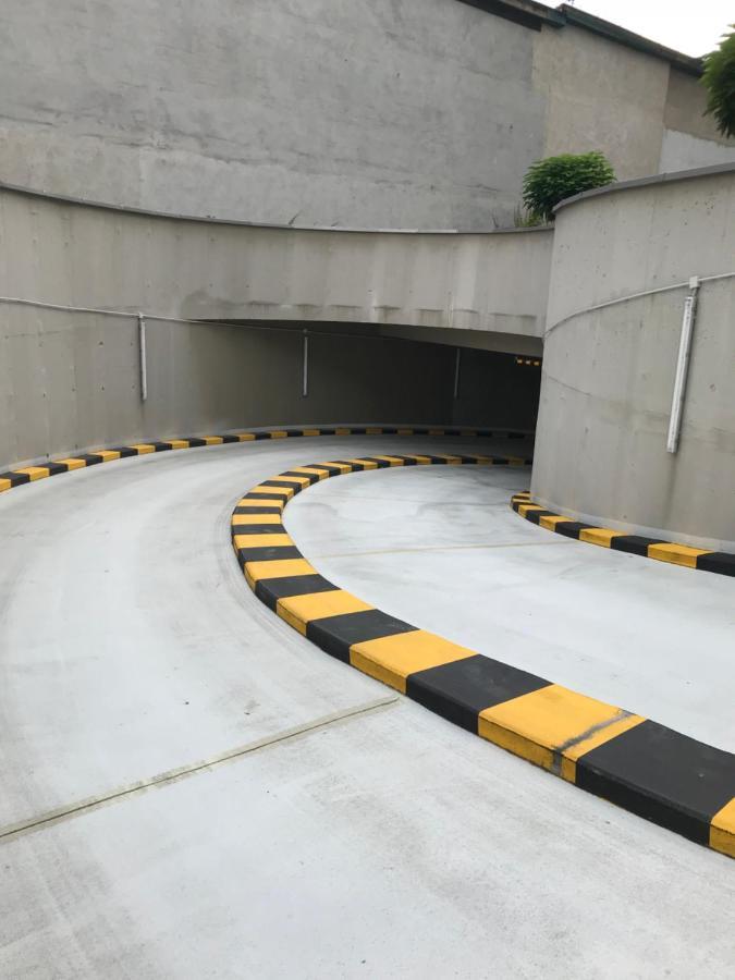 Leo Apartment Free Parking!!! Bratysława Zewnętrze zdjęcie