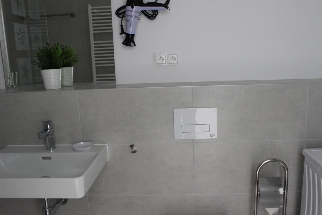 Leo Apartment Free Parking!!! Bratysława Zewnętrze zdjęcie